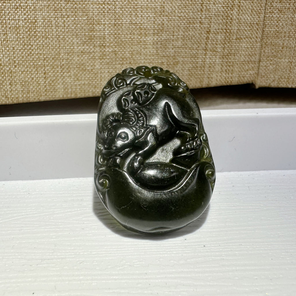 泰山碧玉·生肖牌