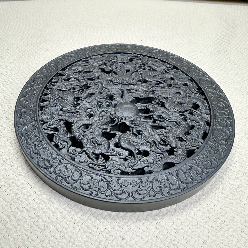 泰山墨玉·镂空九龙壁