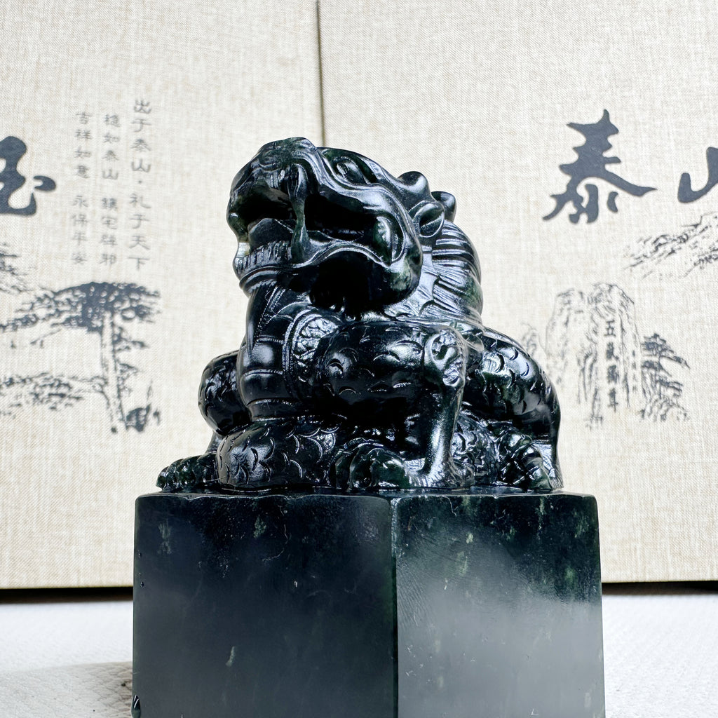 泰山碧玉·麒麟玉印