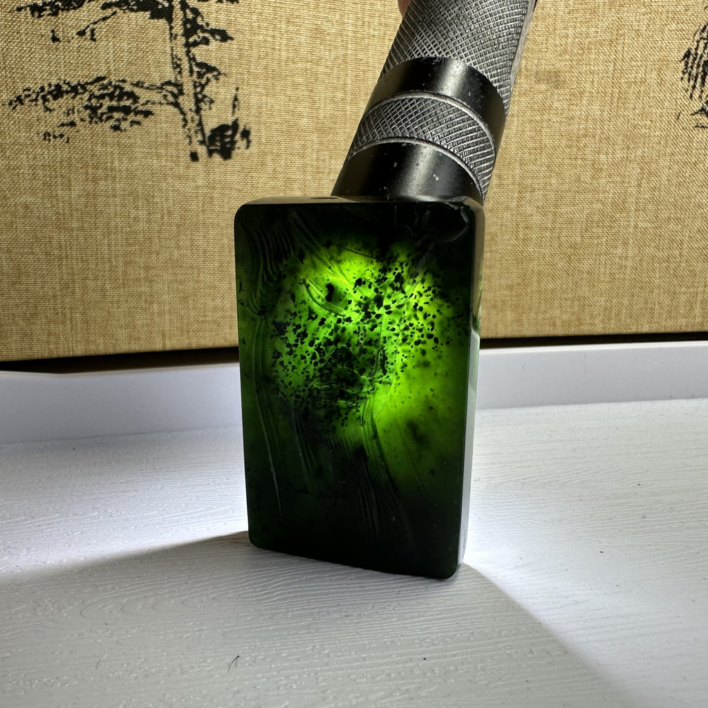 泰山碧玉·关公牌