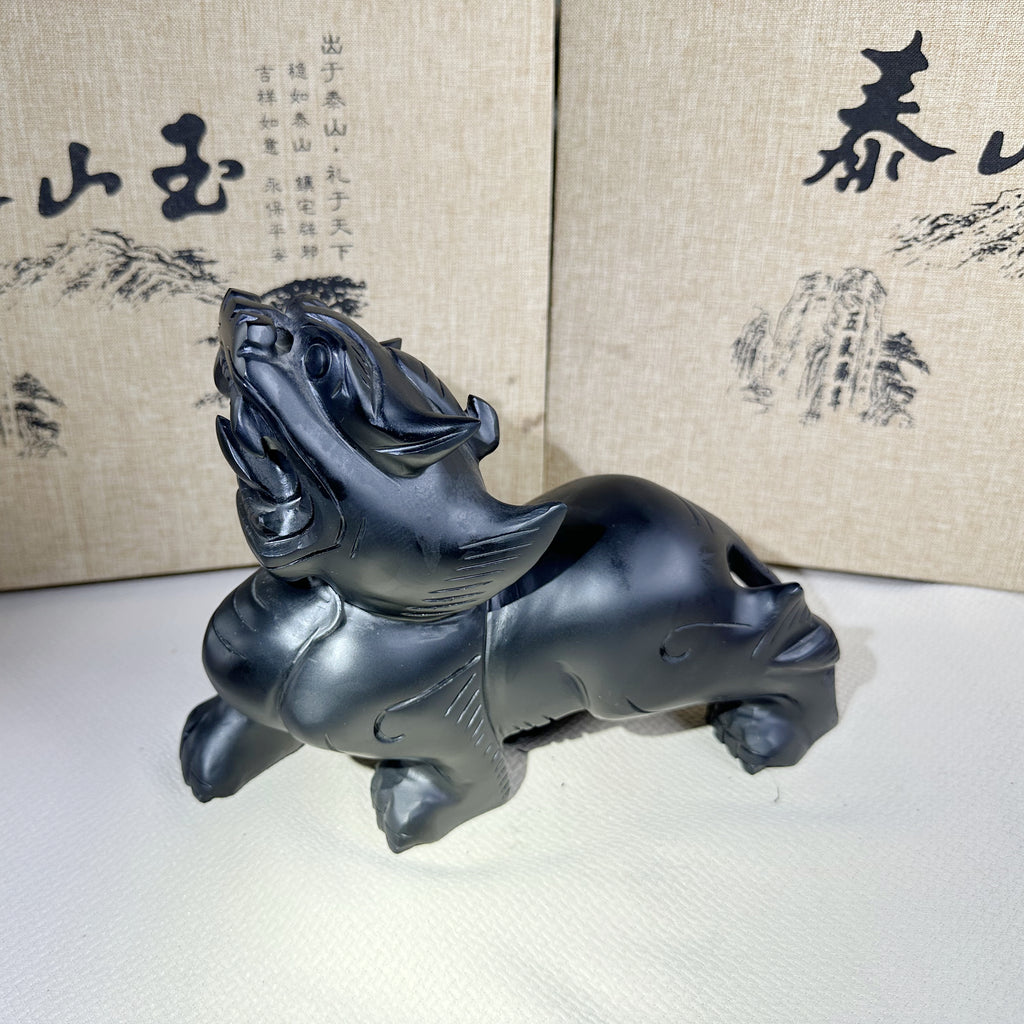 泰山墨玉·貔貅