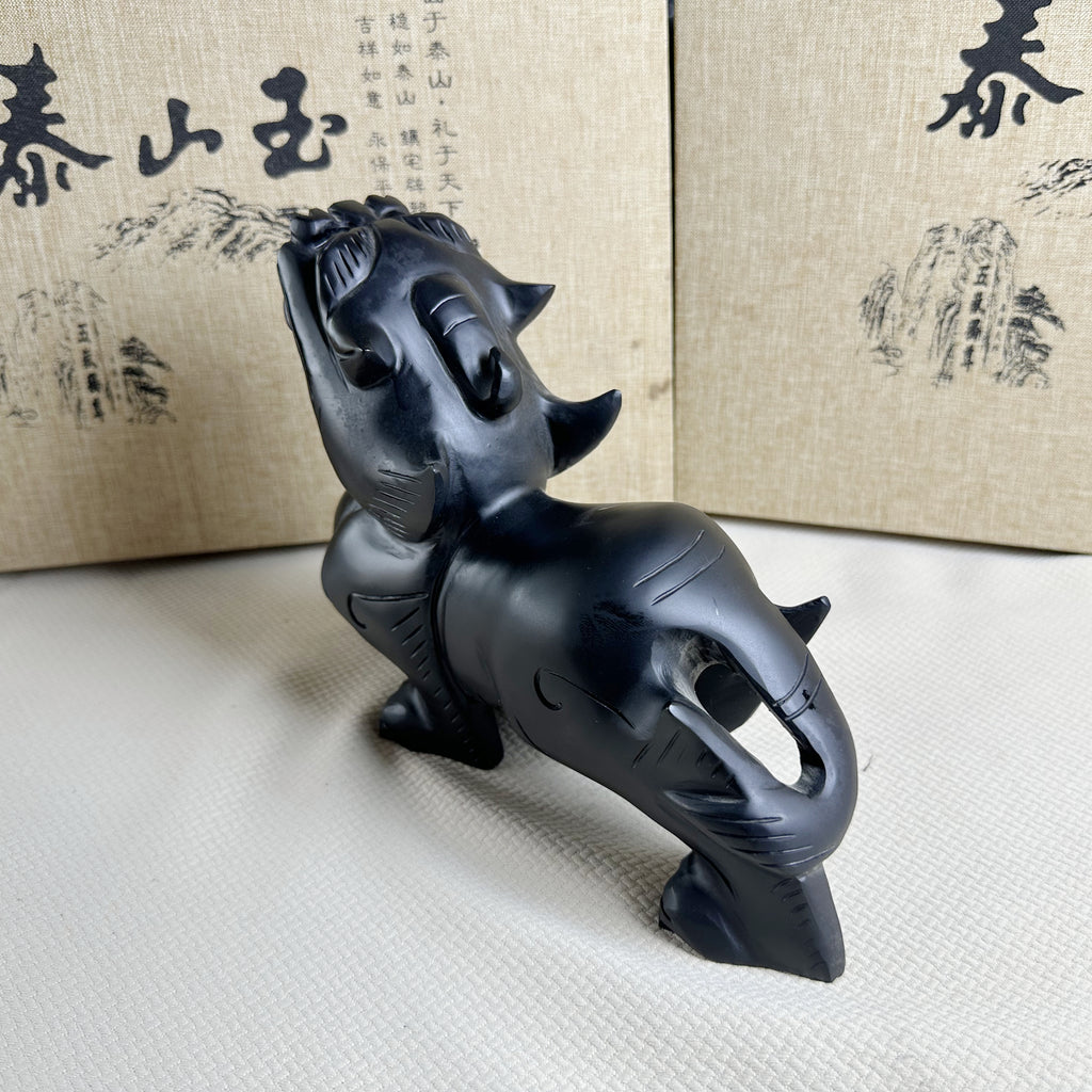 泰山墨玉·貔貅