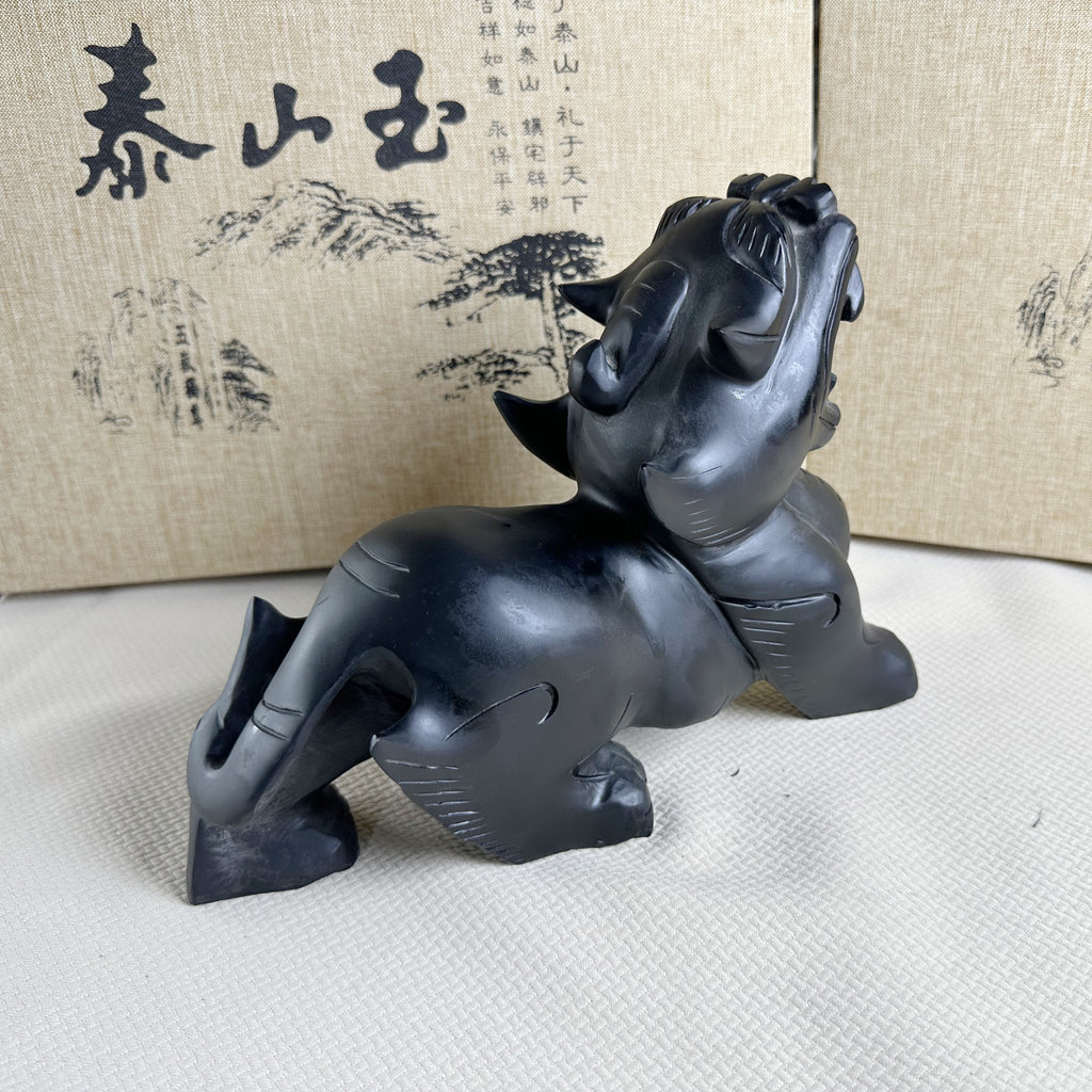 泰山墨玉·貔貅